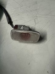 φλας φτερου δεξί Nissan Infinity G20