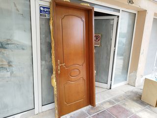 Ξύλινη πόρτα εσωτερική δεξιά 85Χ207