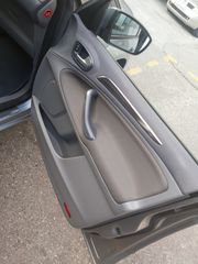 Ford S-Max 2009-thumb-10