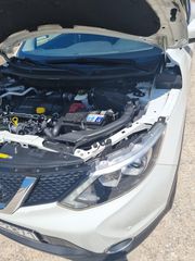 Nissan Qashqai 2016 4x4.. 1.6 dCi N-CONNECTA PANORAMA 360 CAMERA-thumb-29