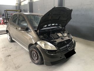 MERCENDES-BENZ A150-thumb-2