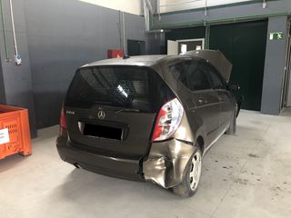 MERCENDES-BENZ A150-thumb-3