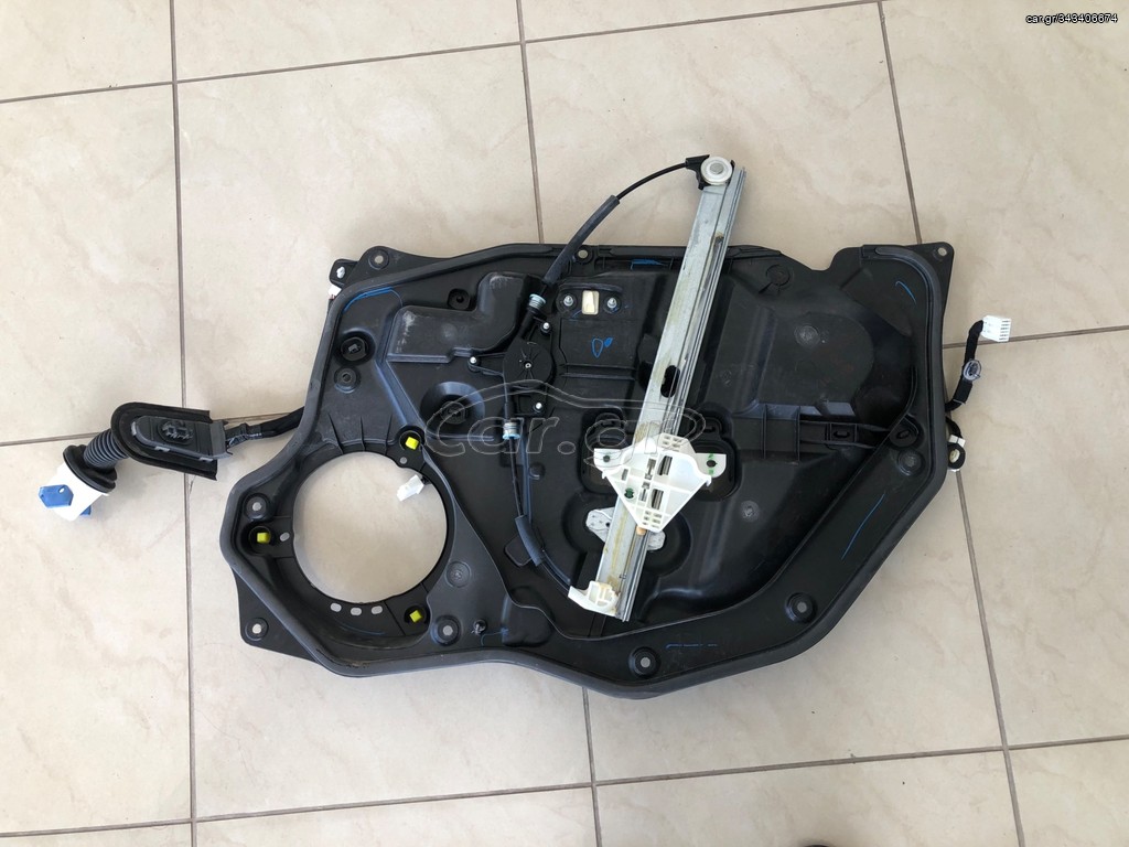 MAZDA 2 2014-2019 ΠΑΝΕΛ ΕΣΩΤΕΡΙΚΟ ΕΜΠΡΟΣ ΠΟΡΤΑΣ ΜΕΡΙΑ ΑΡΙΣΤΕΡΗ ΜΕ ΤΟΝ ΓΡΥΛΛΟ ΠΑΡΑΘΥΡΟΥ