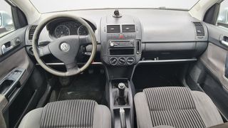 Volkswagen Polo 2007-thumb-7