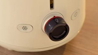Bosch TAT2M127 toaster-thumb-3