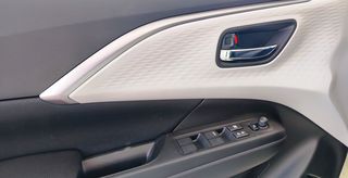 Suzuki Swift 2026 1.2 GLX HYBRID-thumb-17