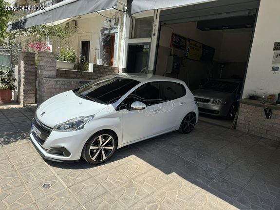 Peugeot 208 '17