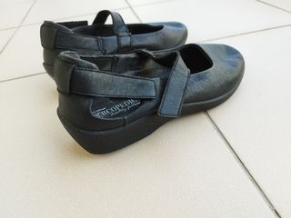 Γυναικεία ανατομικά παπούτσια Arcopedico κωδ.4706 σε μαύρο χρώμα Νο 39 