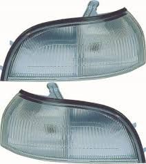 ΓΩΝΙΑ ΦΛΑΣ ΑΡΙΣΤΕΡΑ - ΔΕΞΙΑ TOYOTA COROLLA (E 10) L/B (5D) 92-96 81620-12570, 81610-12560