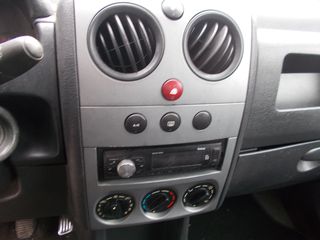 Citroen Berlingo 2005-thumb-9