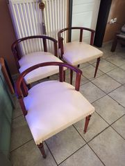 Τρείς καρέκλες 