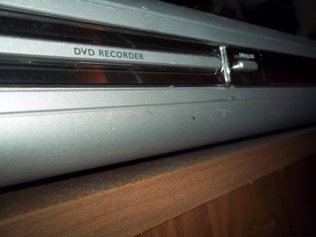 Philips DVD-R 3305, dvd player,cd player, recorder cd και dvd,με τηλεχειριστηριο αριστη κατασταση