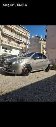 Peugeot 208 '12