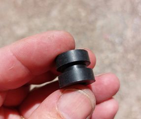Evinrude e-tec 333040 Rubber Mount Mounting ISOLATOR -thumb-1