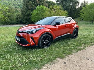 Toyota C-HR '21 C-HIC Bi-Tone VP+SBL 2.0