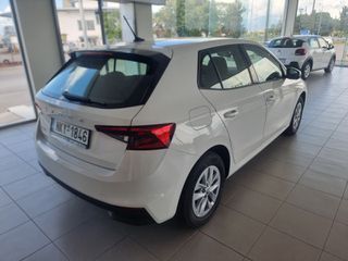 Skoda Fabia 2023-thumb-2