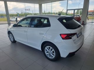 Skoda Fabia 2023-thumb-1