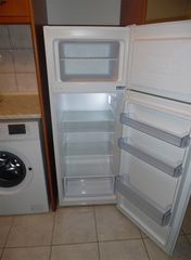 Πωλούνται ψυγείο - πλυντήριο - κρεββάτι - συρταριέρα - κομοδίνα