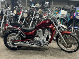 Suzuki Intruder C 2000