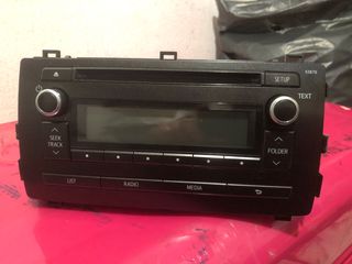 Radio cd Toyota auris γνήσιο 2015