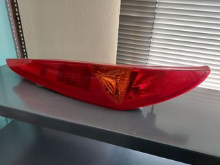 ΦΑΝΑΡΙ ΠΙΣΩ ΑΡΙΣΤΕΡΟ 3ΠΟΡΤΟ FIAT PUNTO 99-03 46794078 51721478