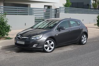 Opel Astra '11  1.4 Turbo Sport