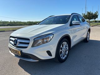 Mercedes-Benz GLA 180 '16 180 d Sensation