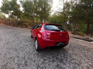 Alfa Romeo Giulietta 2019-thumb-2