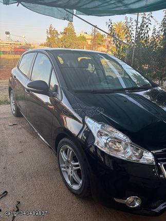 Peugeot 208 '13