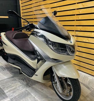 PIAGGIO X10