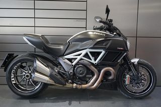 Ducati Diavel '16 CARBON