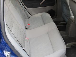 Volkswagen Passat 2001-thumb-6