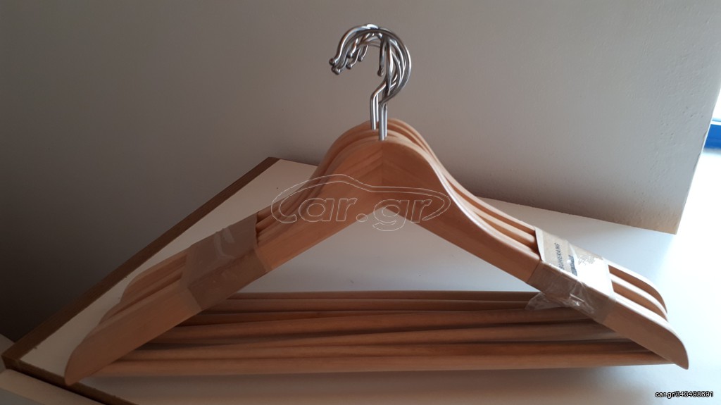 Ξύλινες Κρεμάστρες