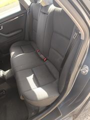 Audi A4 2004 1.8 T quattro-thumb-8