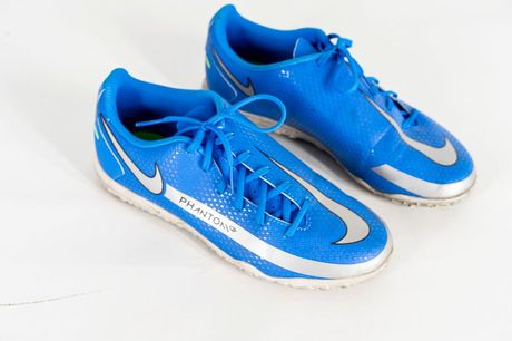 Παιδικά Ποδοσφαιρικά Nike Phantom Gt Club TF με Σχάρα Μέγεθος: 36.5