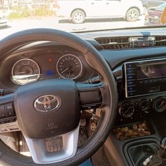 Toyota Hilux '18 ΜΟΝΟΚΑΜΠΙΝΟ