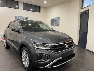 Volkswagen T-Roc '24 1.0 110HP MORE