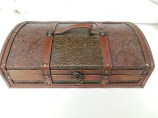 Βαλιτσακι ξύλινο 37x22x11 (MxΠxY)