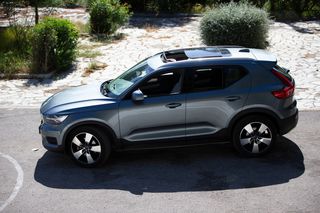 Volvo XC40 '18  D3 Momentum AWD Panorama A/T8
