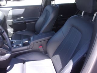 Mercedes-Benz GLA 250 2023-thumb-6