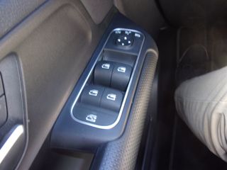 Mercedes-Benz GLA 250 2023-thumb-7