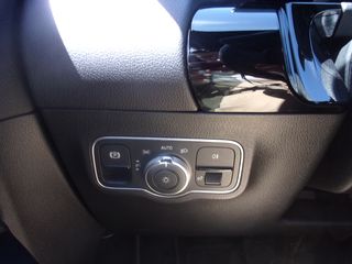 Mercedes-Benz GLA 250 2023-thumb-8