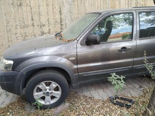FORD MAVERICK-thumb-2