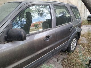 FORD MAVERICK-thumb-3