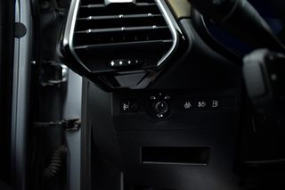 DS DS7 2020 1.6 E-TENSE 4x4 So Chic 225hp Ελληνικο-thumb-50