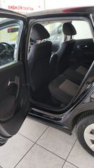 Volkswagen Polo 2011-thumb-8