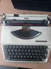 TYPEWRITER  tippa(TRIUMPH)