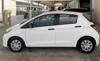 Toyota Yaris 2014-thumb-1