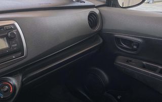 Toyota Yaris 2014-thumb-10