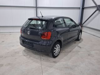 Volkswagen Polo 2016-thumb-5